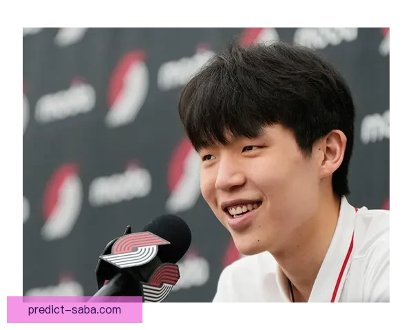 以斯普利特盛赞杨瀚森持续进步高位策应组织能力出众带动球队进攻