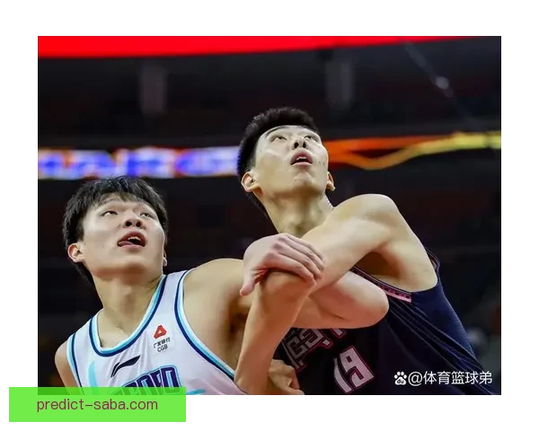 以斯普利特盛赞杨瀚森持续进步高位策应组织能力出众带动球队进攻